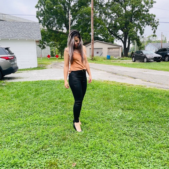 Meet your Posher, Araceli - Picture 2 of 5